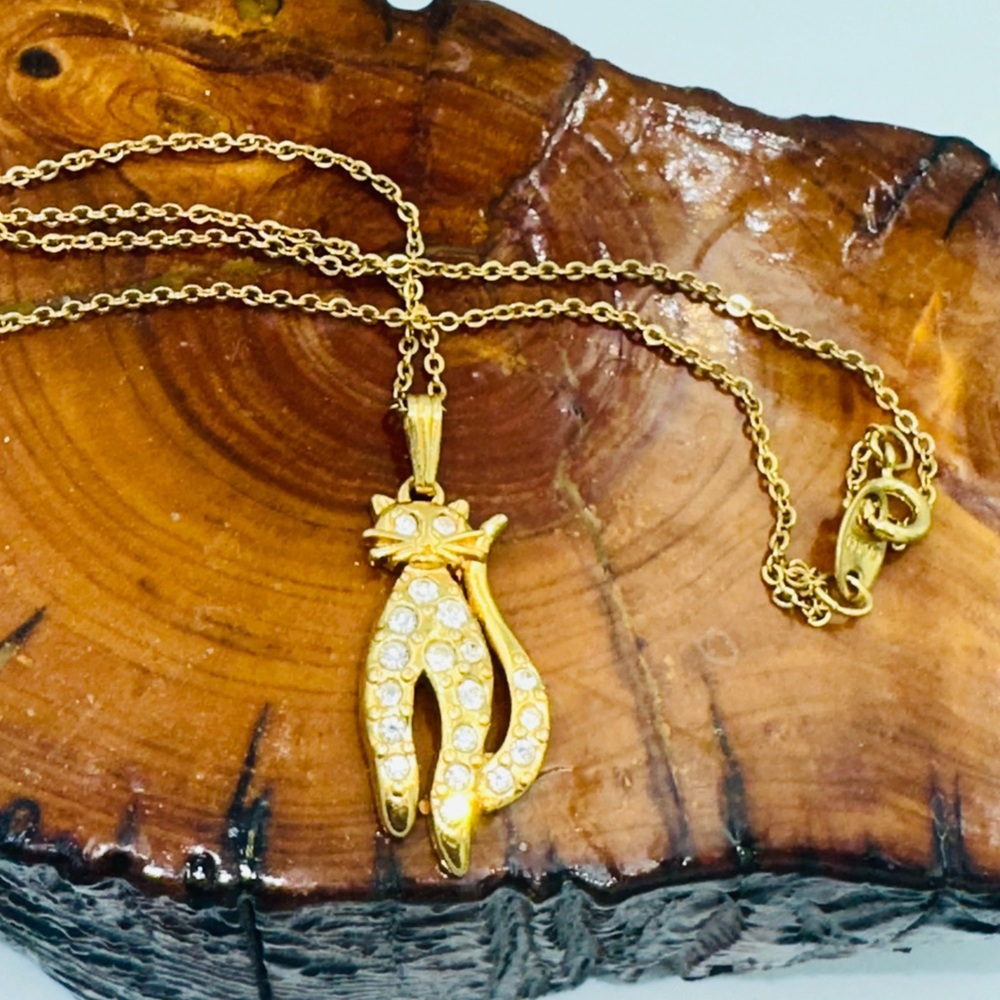 Vintage Avon Gold Cat Pendant Necklace with Rhinestones Sparkling Kitty